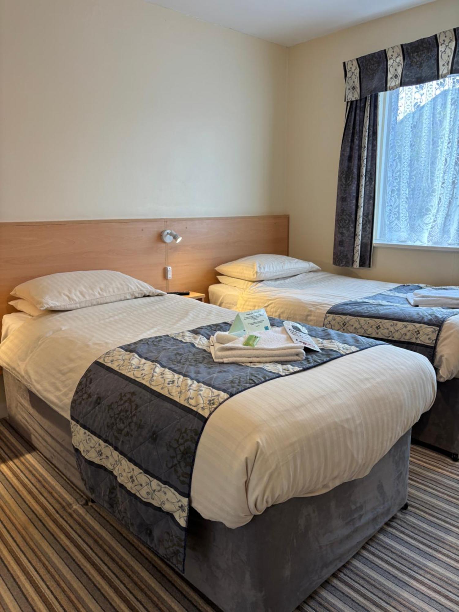 Laguna Hotel Bornemouth Extérieur photo